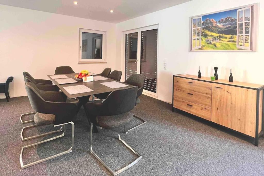 Viel Platz In Burghausen Fuer Freunde Und Familie Apartment Екстериор снимка